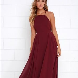 Lulu’s mythical kind of love wine red